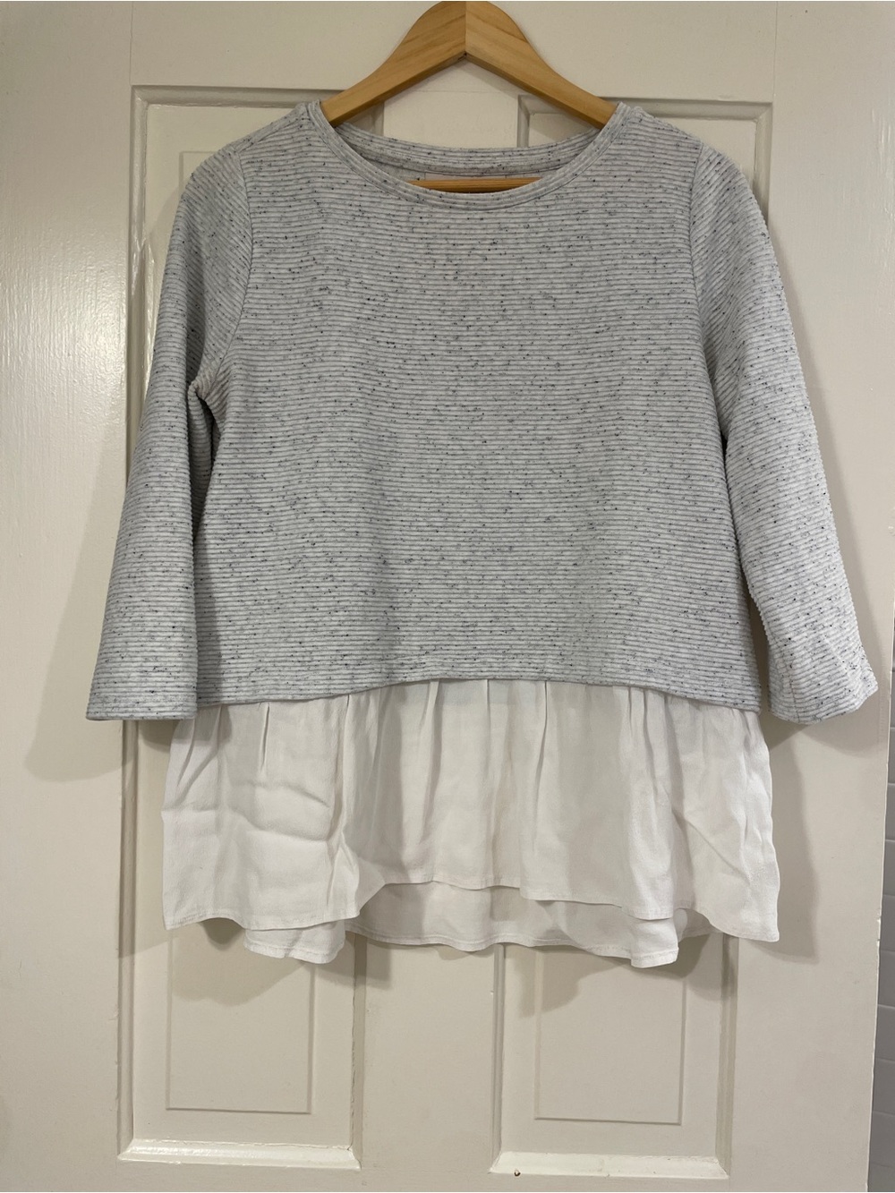 LOFT Speckled Light Gray Knit Top with White Tag - Picture 1 of 3